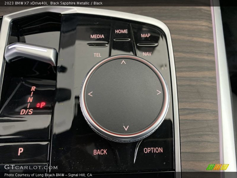 Black Sapphire Metallic / Black 2023 BMW X7 xDrive40i