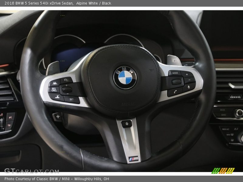 Alpine White / Black 2018 BMW 5 Series 540i xDrive Sedan