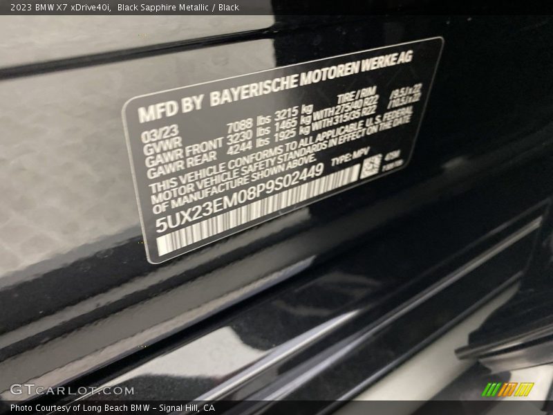 Black Sapphire Metallic / Black 2023 BMW X7 xDrive40i