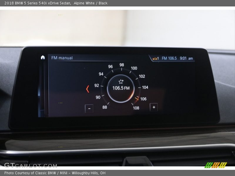 Alpine White / Black 2018 BMW 5 Series 540i xDrive Sedan