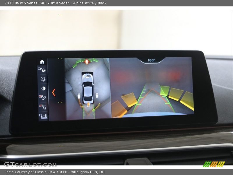 Alpine White / Black 2018 BMW 5 Series 540i xDrive Sedan