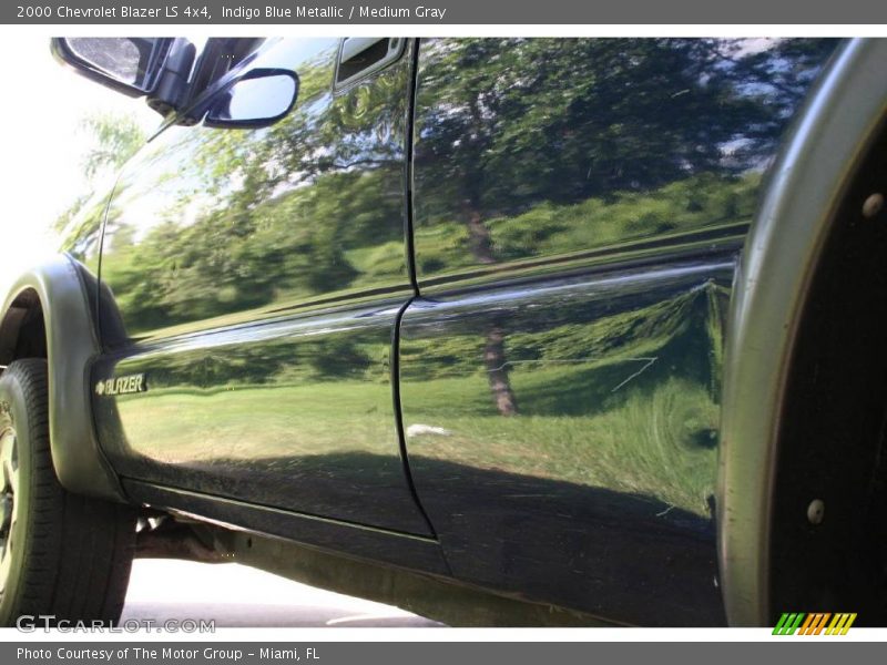 Indigo Blue Metallic / Medium Gray 2000 Chevrolet Blazer LS 4x4