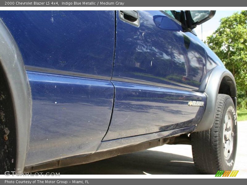 Indigo Blue Metallic / Medium Gray 2000 Chevrolet Blazer LS 4x4