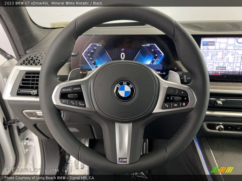 Mineral White Metallic / Black 2023 BMW X7 xDrive40i