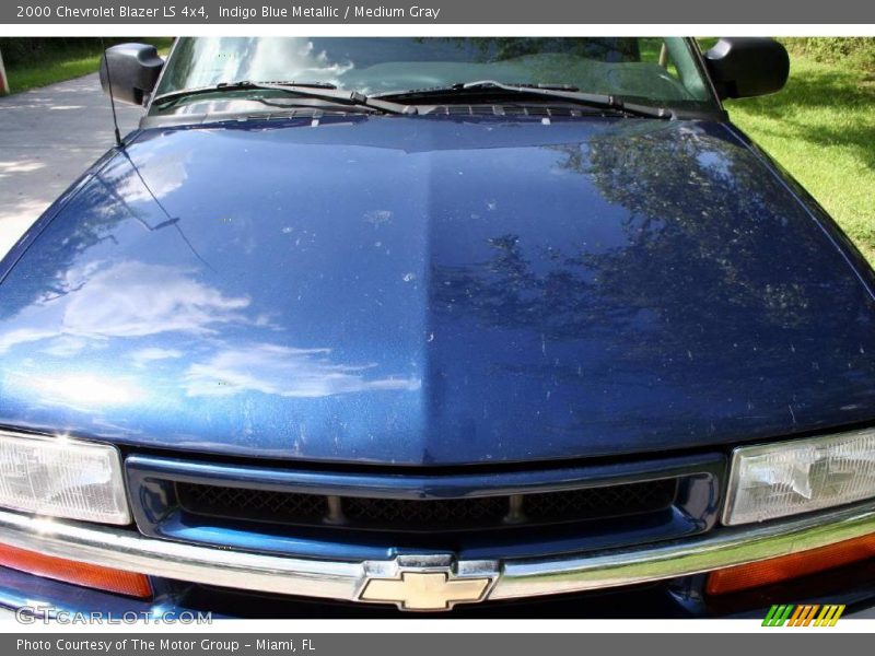Indigo Blue Metallic / Medium Gray 2000 Chevrolet Blazer LS 4x4