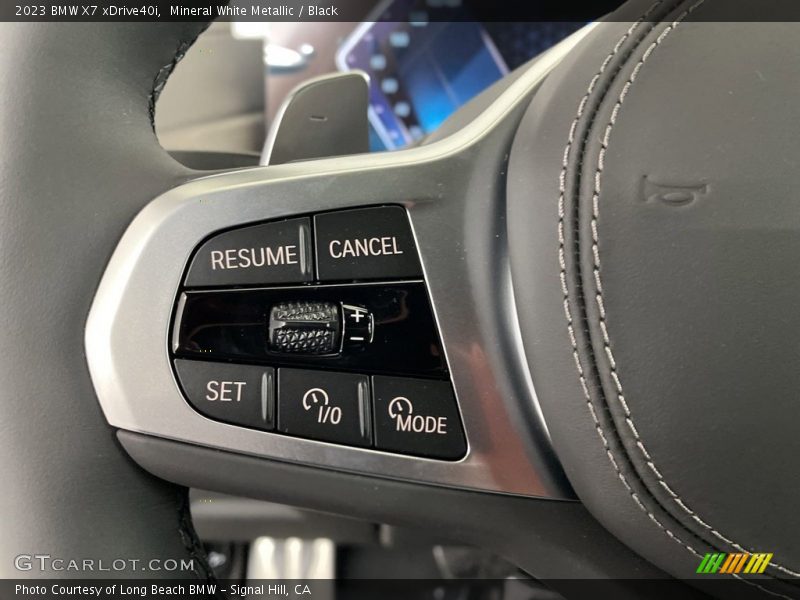 Mineral White Metallic / Black 2023 BMW X7 xDrive40i