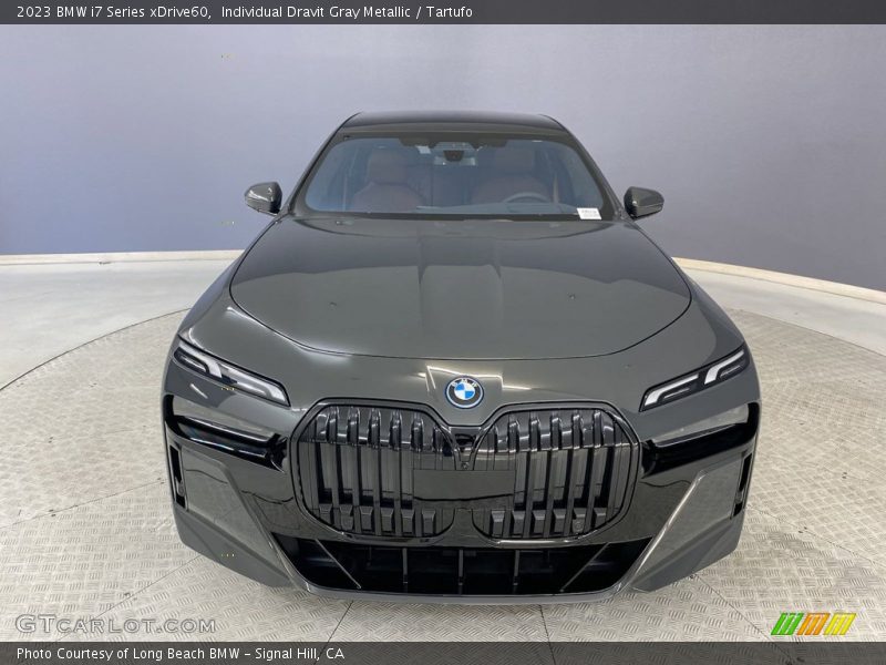 Individual Dravit Gray Metallic / Tartufo 2023 BMW i7 Series xDrive60