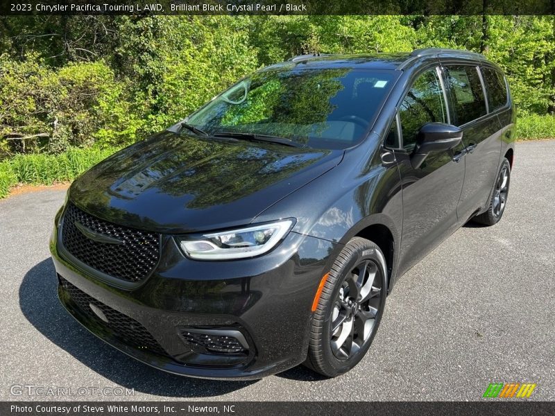 Brilliant Black Crystal Pearl / Black 2023 Chrysler Pacifica Touring L AWD