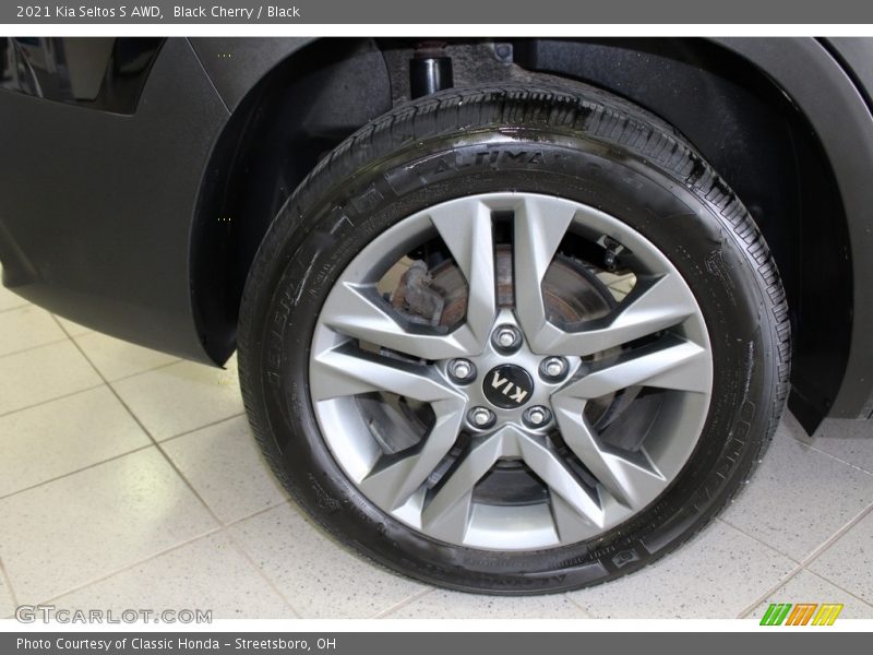 Black Cherry / Black 2021 Kia Seltos S AWD