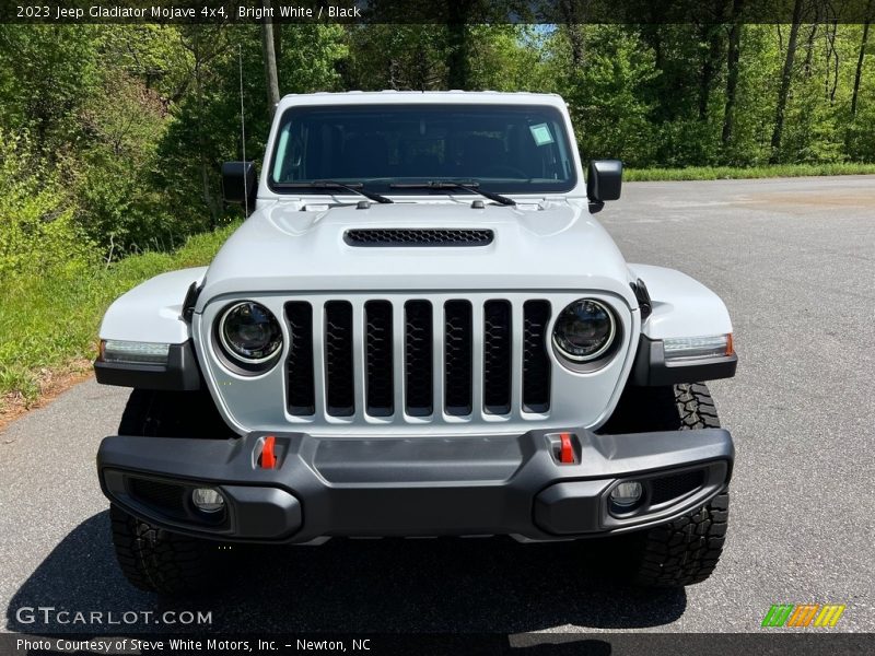Bright White / Black 2023 Jeep Gladiator Mojave 4x4