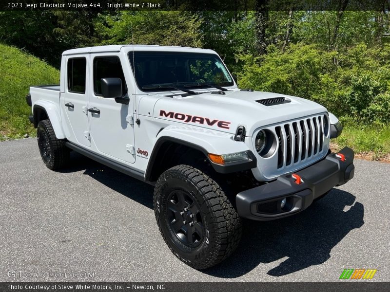 Bright White / Black 2023 Jeep Gladiator Mojave 4x4
