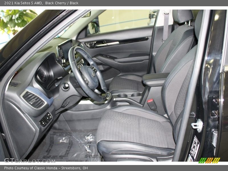 Black Cherry / Black 2021 Kia Seltos S AWD
