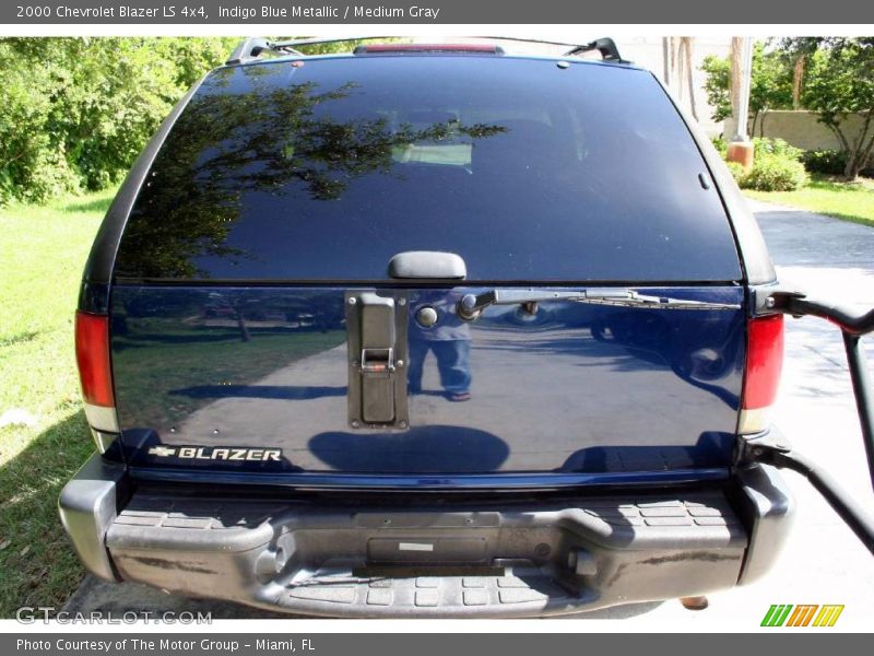 Indigo Blue Metallic / Medium Gray 2000 Chevrolet Blazer LS 4x4