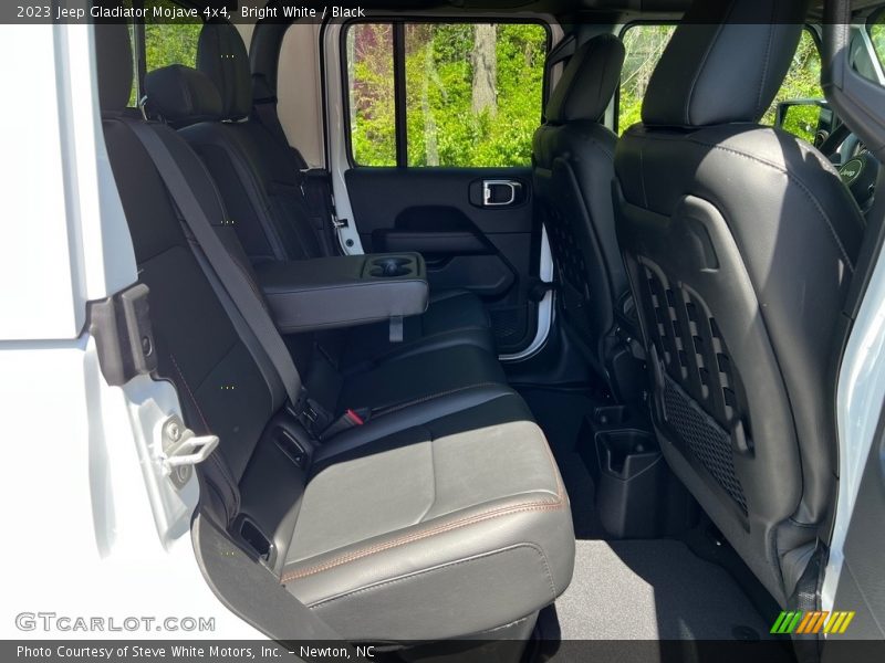 Bright White / Black 2023 Jeep Gladiator Mojave 4x4