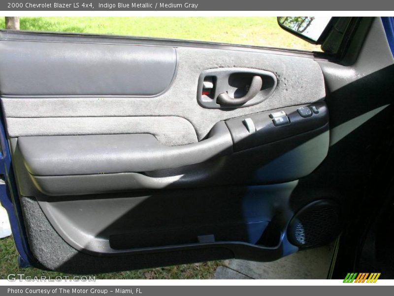 Indigo Blue Metallic / Medium Gray 2000 Chevrolet Blazer LS 4x4