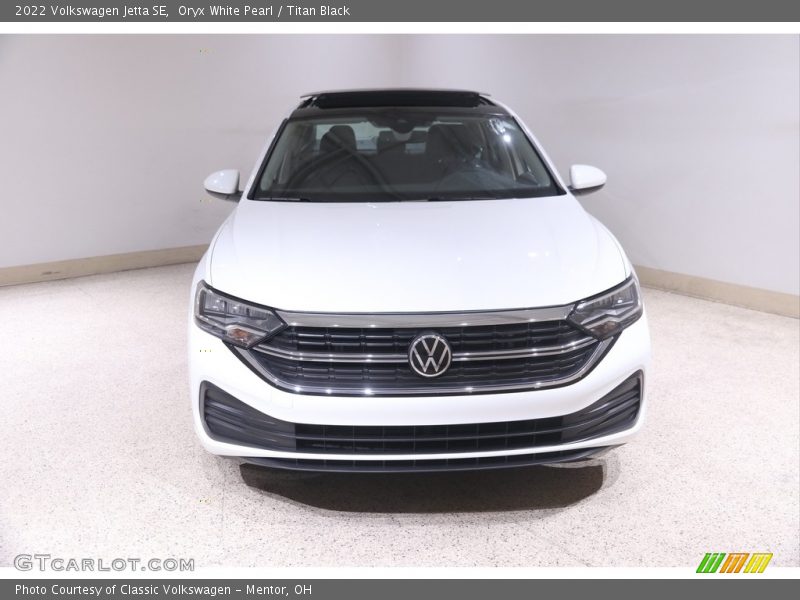 Oryx White Pearl / Titan Black 2022 Volkswagen Jetta SE