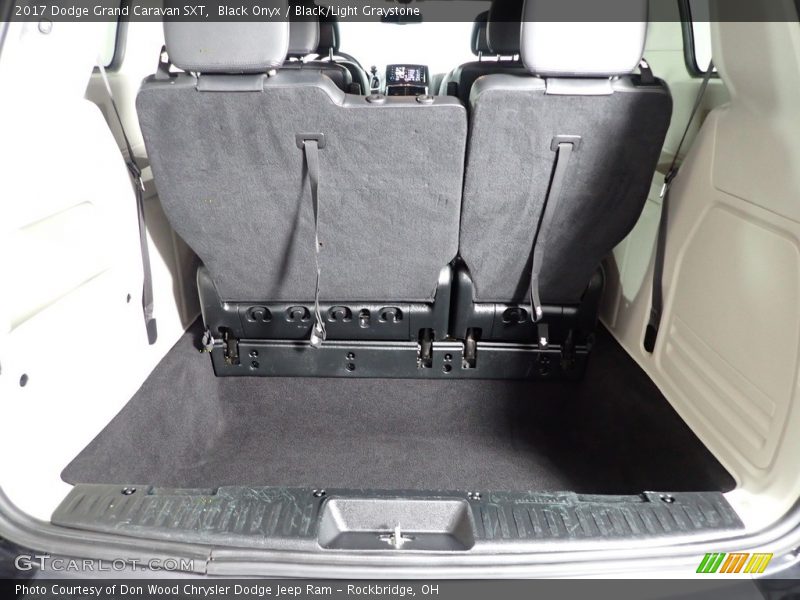 Black Onyx / Black/Light Graystone 2017 Dodge Grand Caravan SXT
