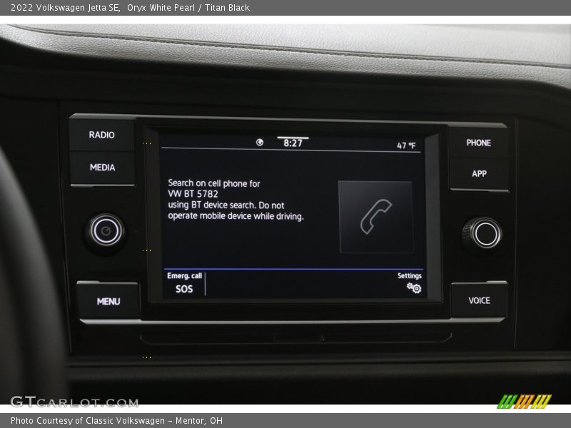 Oryx White Pearl / Titan Black 2022 Volkswagen Jetta SE