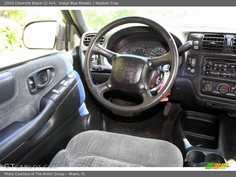 Indigo Blue Metallic / Medium Gray 2000 Chevrolet Blazer LS 4x4