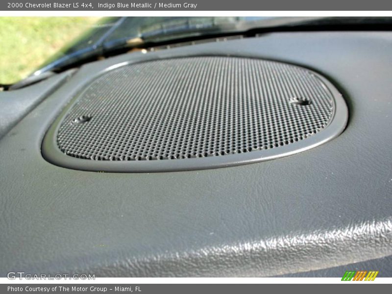 Indigo Blue Metallic / Medium Gray 2000 Chevrolet Blazer LS 4x4