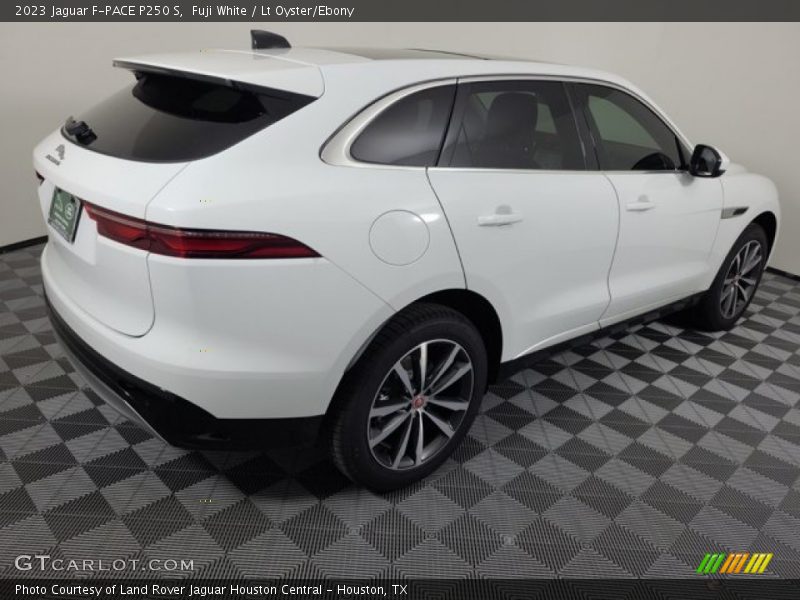 Fuji White / Lt Oyster/Ebony 2023 Jaguar F-PACE P250 S