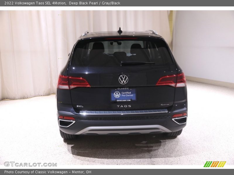 Deep Black Pearl / Gray/Black 2022 Volkswagen Taos SEL 4Motion