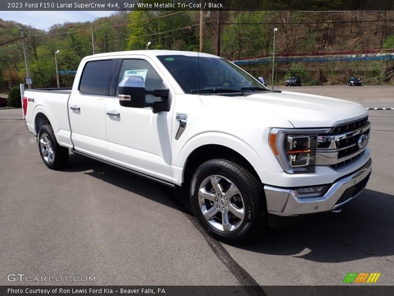 Front 3/4 View of 2023 F150 Lariat SuperCrew 4x4