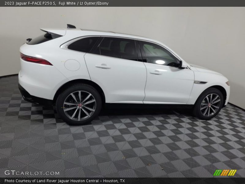 Fuji White / Lt Oyster/Ebony 2023 Jaguar F-PACE P250 S