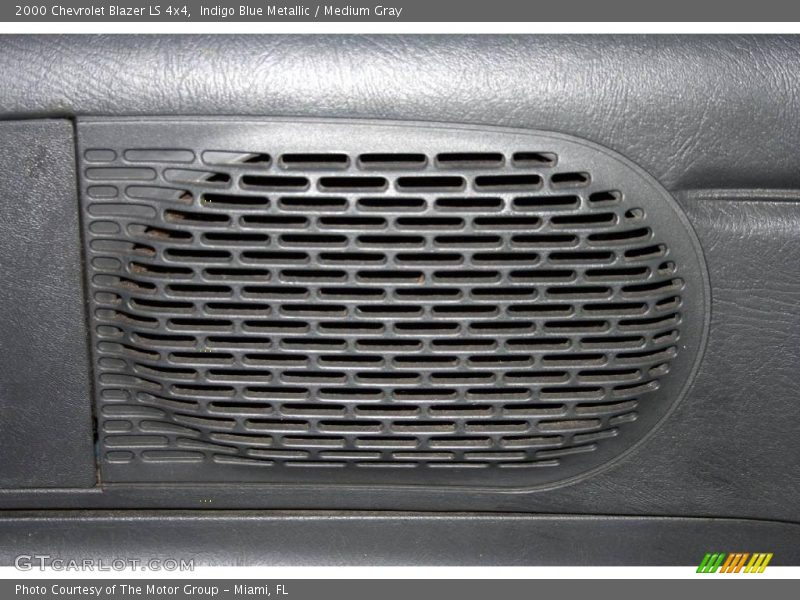 Indigo Blue Metallic / Medium Gray 2000 Chevrolet Blazer LS 4x4