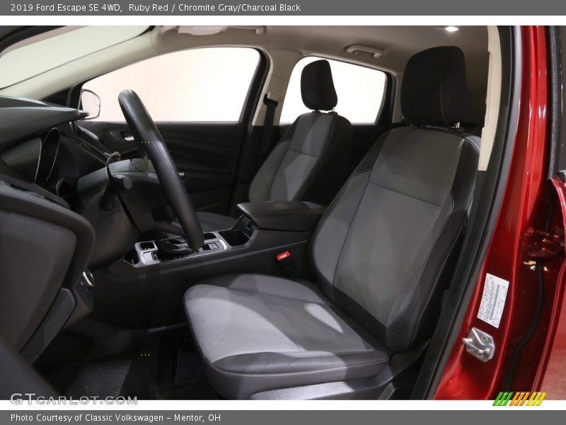 Ruby Red / Chromite Gray/Charcoal Black 2019 Ford Escape SE 4WD