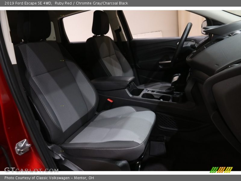 Ruby Red / Chromite Gray/Charcoal Black 2019 Ford Escape SE 4WD