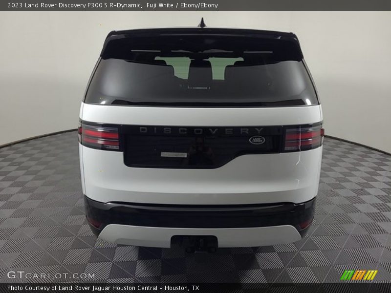 Fuji White / Ebony/Ebony 2023 Land Rover Discovery P300 S R-Dynamic