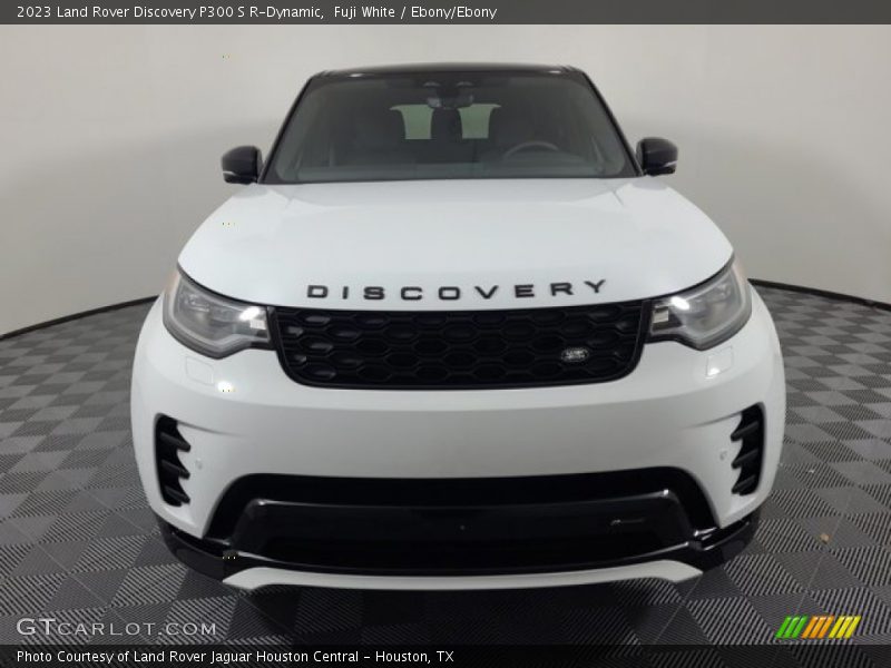 Fuji White / Ebony/Ebony 2023 Land Rover Discovery P300 S R-Dynamic