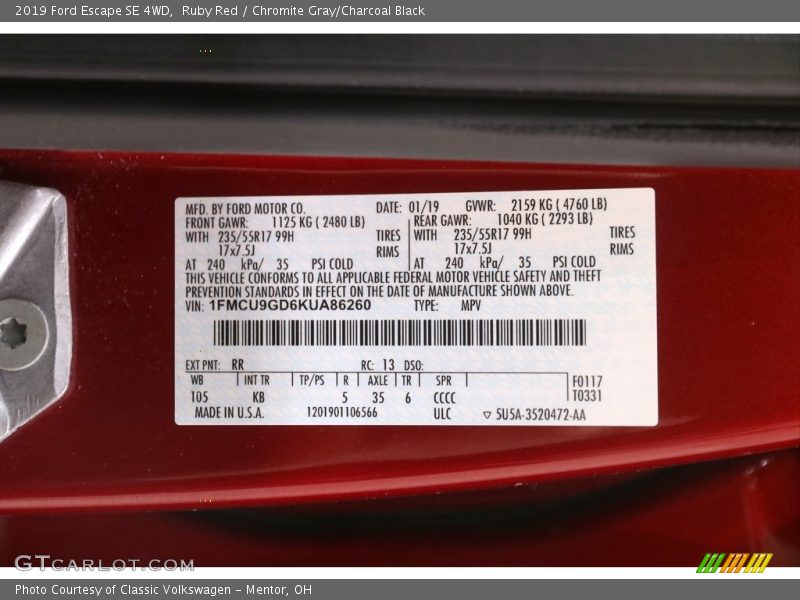 Ruby Red / Chromite Gray/Charcoal Black 2019 Ford Escape SE 4WD