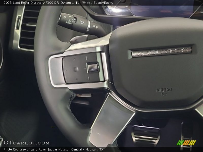 Fuji White / Ebony/Ebony 2023 Land Rover Discovery P300 S R-Dynamic