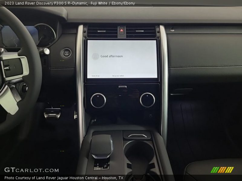 Fuji White / Ebony/Ebony 2023 Land Rover Discovery P300 S R-Dynamic