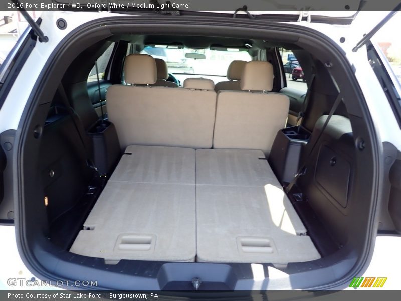 Oxford White / Medium Light Camel 2016 Ford Explorer 4WD