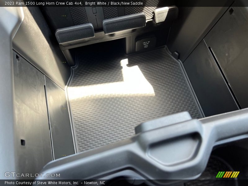 Bright White / Black/New Saddle 2023 Ram 1500 Long Horn Crew Cab 4x4