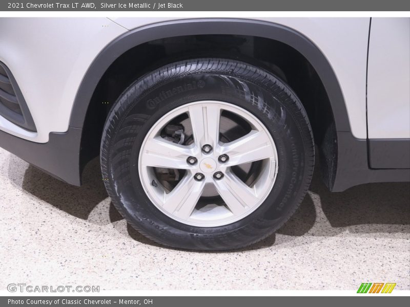 Silver Ice Metallic / Jet Black 2021 Chevrolet Trax LT AWD