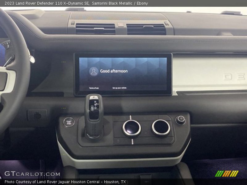 Controls of 2023 Defender 110 X-Dynamic SE