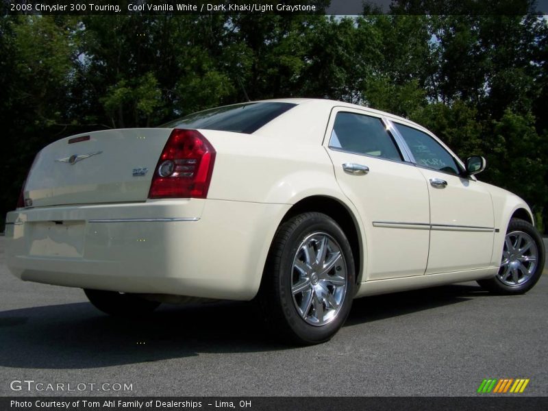 Cool Vanilla White / Dark Khaki/Light Graystone 2008 Chrysler 300 Touring