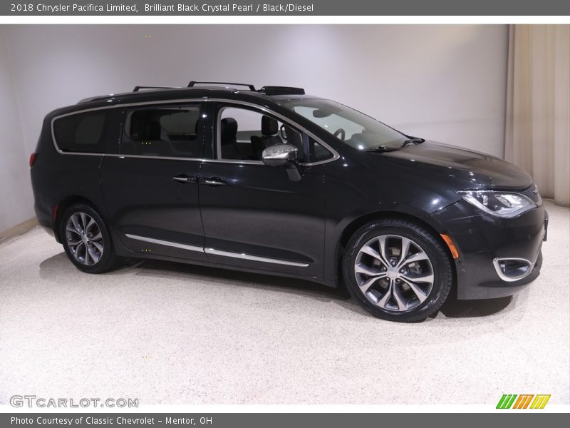 Brilliant Black Crystal Pearl / Black/Diesel 2018 Chrysler Pacifica Limited