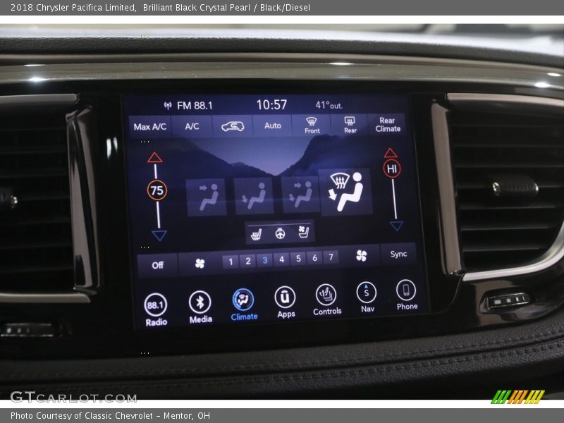Brilliant Black Crystal Pearl / Black/Diesel 2018 Chrysler Pacifica Limited