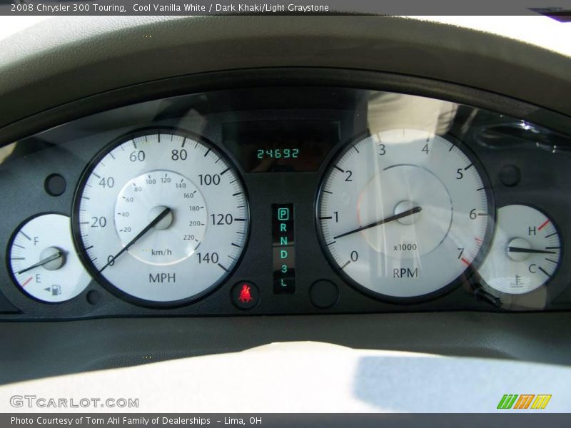Cool Vanilla White / Dark Khaki/Light Graystone 2008 Chrysler 300 Touring