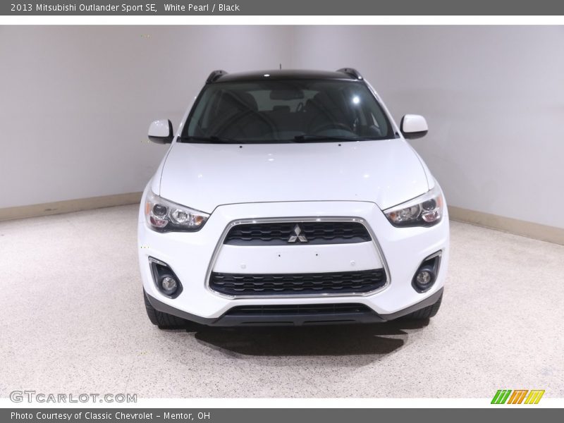 White Pearl / Black 2013 Mitsubishi Outlander Sport SE