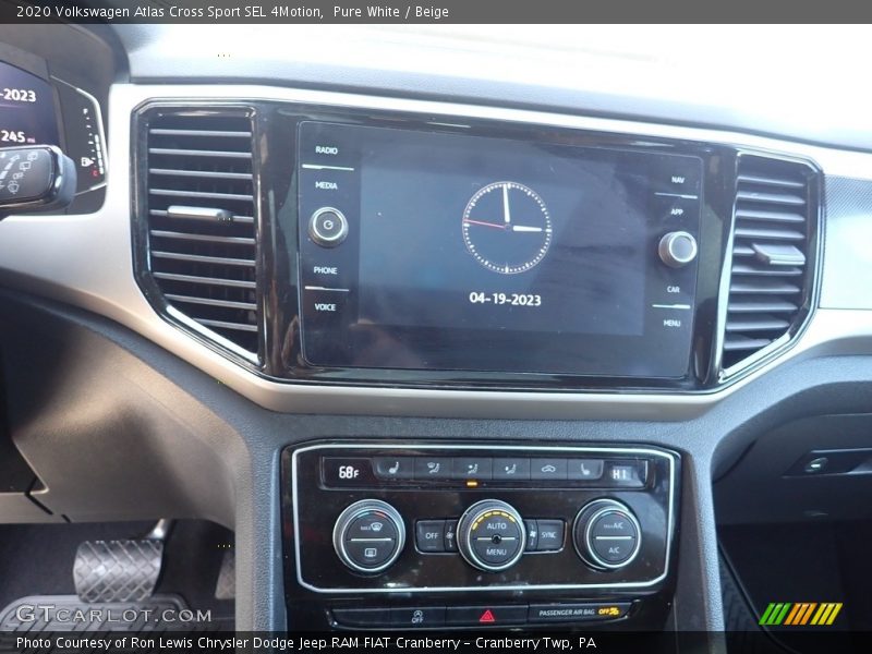 Pure White / Beige 2020 Volkswagen Atlas Cross Sport SEL 4Motion
