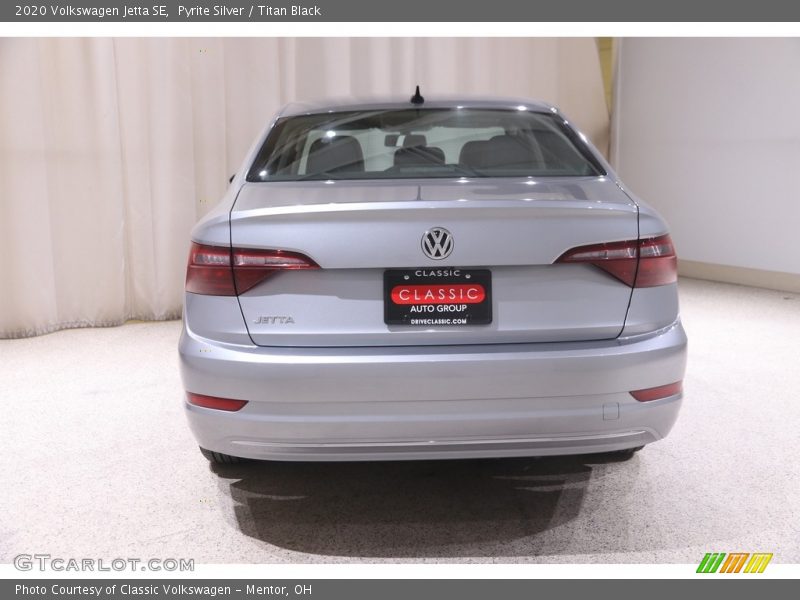 Pyrite Silver / Titan Black 2020 Volkswagen Jetta SE