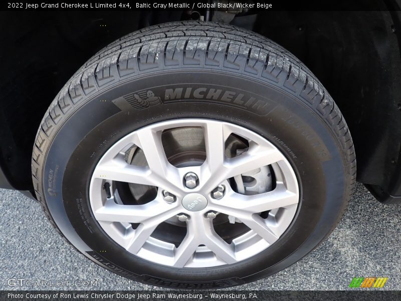 Baltic Gray Metallic / Global Black/Wicker Beige 2022 Jeep Grand Cherokee L Limited 4x4