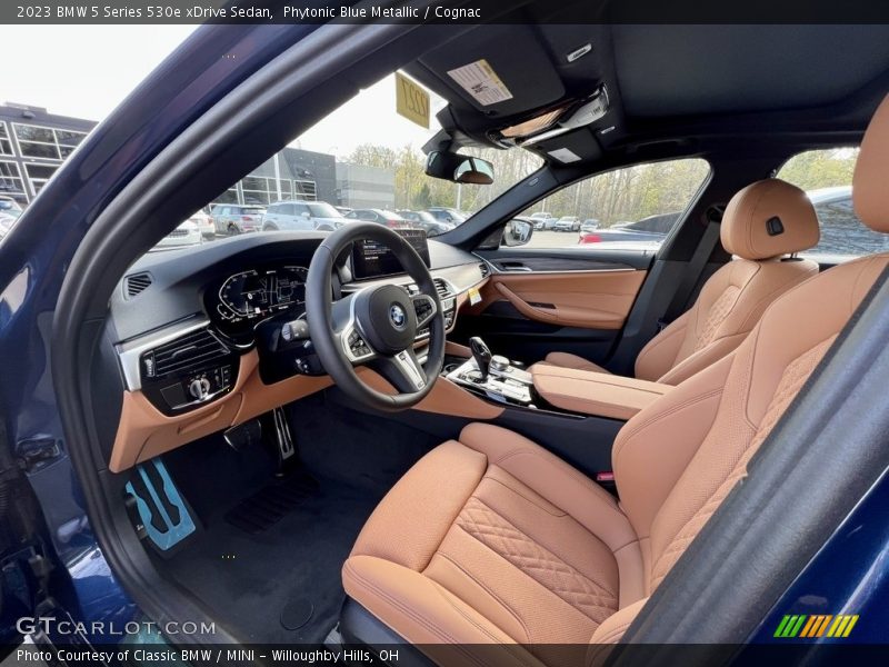 Front Seat of 2023 5 Series 530e xDrive Sedan
