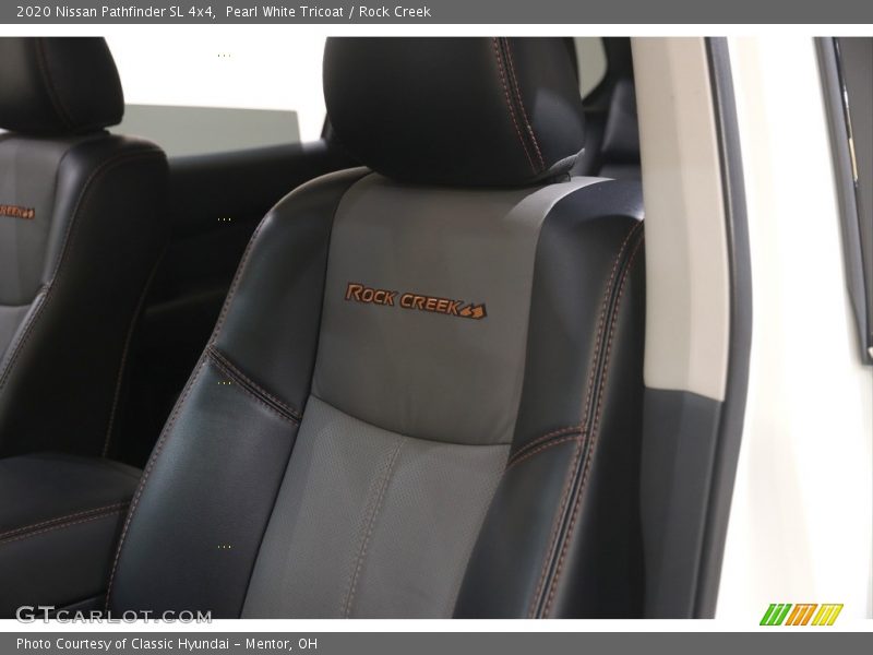Front Seat of 2020 Pathfinder SL 4x4